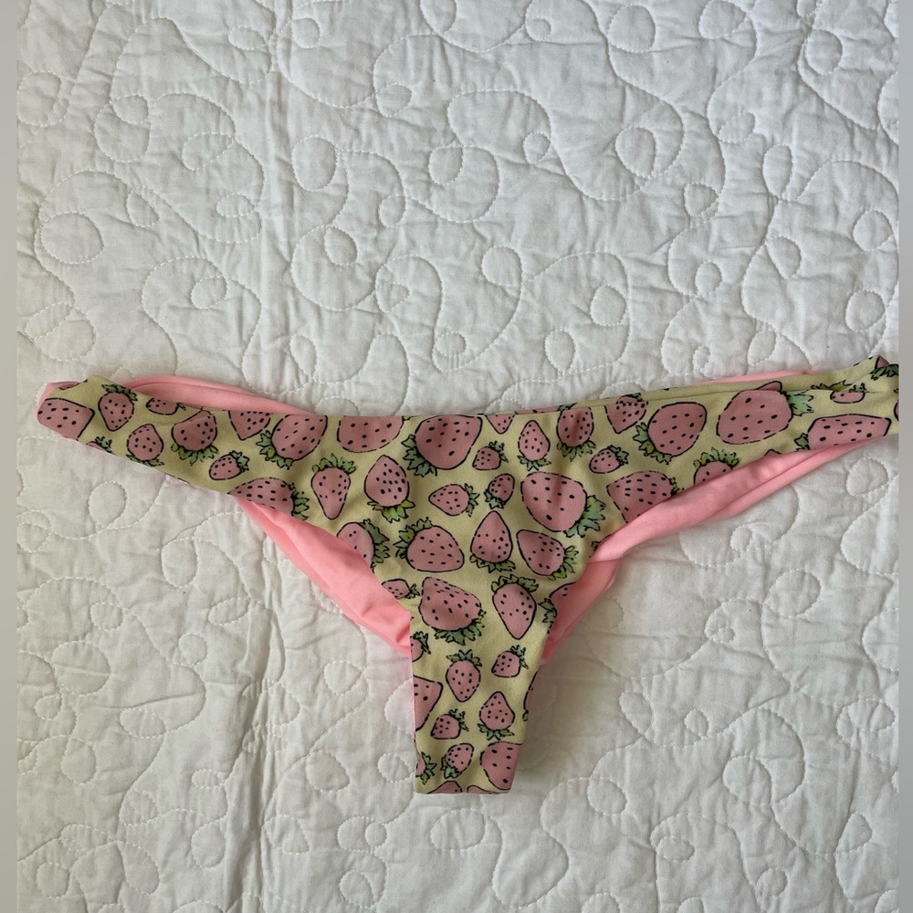 NWT Lolli Strawberry Cheeky Bikini Bottoms